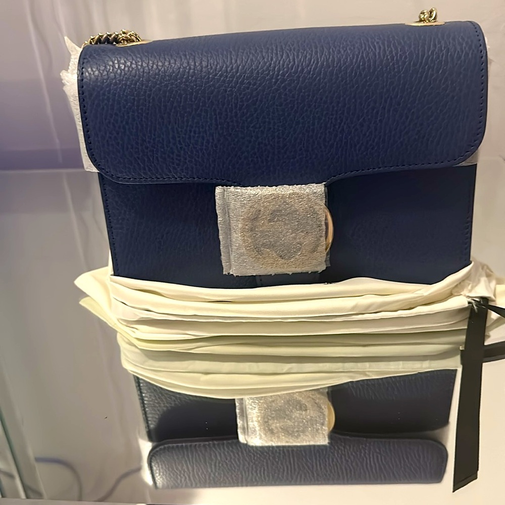 New Gucci Interlocking GG Blue Leather Medium Chain Shoulder Bag